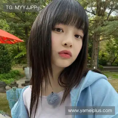邹朵千